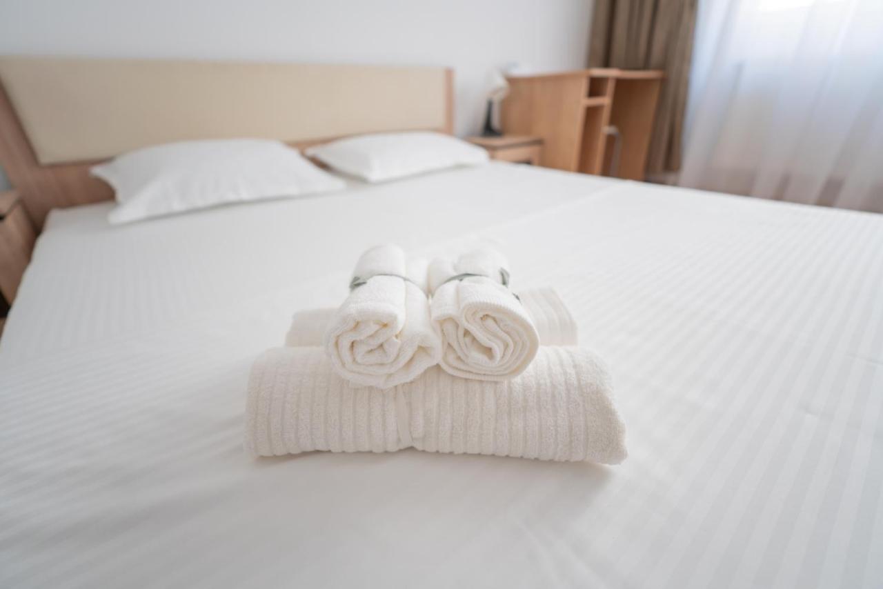 Hotel Studio Titan Bucureşti Ngoại thất bức ảnh